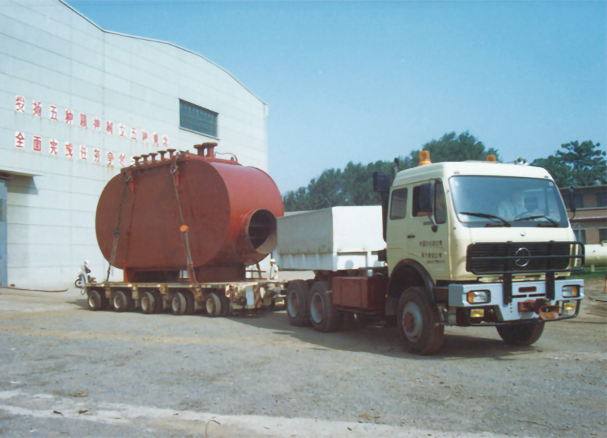  1992年我公司为齐鲁公司烯烃厂制造的苯酐气体冷却器